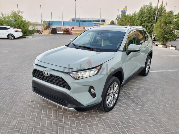 TOYOTA RAV-4 2019 XLE FULL OPTION IN EXCELLENT CONDITION
