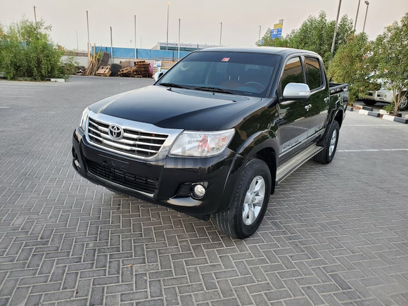 HILUX 2014 V4 2.7L G.C.C FULL AUTOMATIC IN EXCELLENT CONDITION