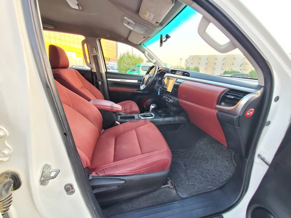 TOYOTA HILUX 2016 V4 2.7L G.C.C IN EXCELLENT CONDITION