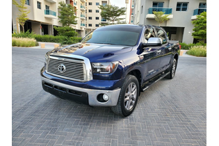 TOYOTA TUNDRA 2011 V8 5.7 IN EXCELLENT CONDITION