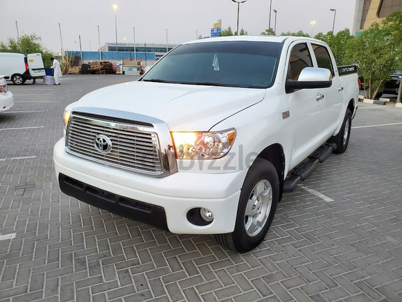 TOYOTA TUNDRA 2008 4 DOORS IN EXCELLENT CONDITION