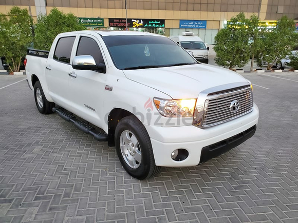 TOYOTA TUNDRA 2008 4 DOORS IN EXCELLENT CONDITION