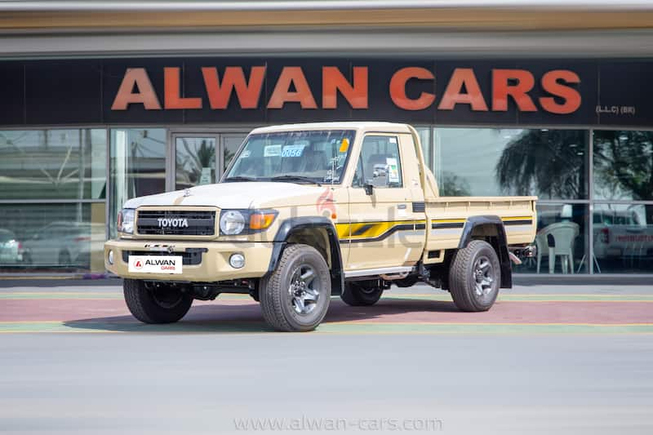 2022 TOYOTA LANCRUISER PICK UP LX V6 4.0L 4WD