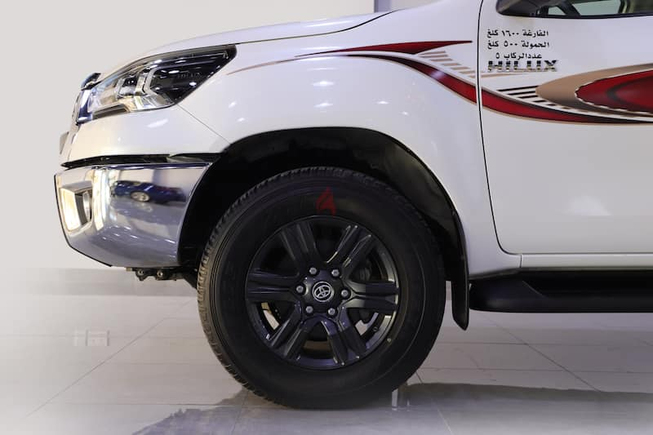 AED 1214/Month | 2021 TOYOTA HILUX | Free Service