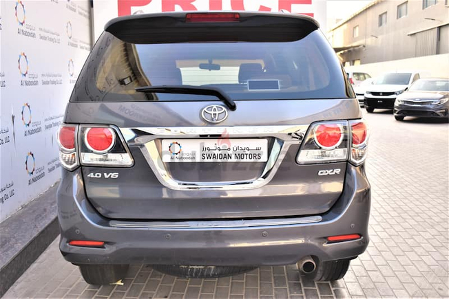 AED 1370 PM | 4.0L 4WD V6 GCC WARRANTY