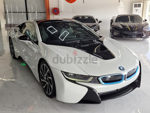 33 RARE TO FIND! 2016 BMW i8 HIGH PERFORMANCE - NO ACCIDENT - WELL MAINTAINED - GCC SPECS - | NEW 2