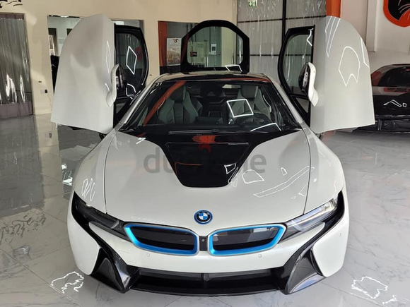 33 RARE TO FIND! 2016 BMW i8 HIGH PERFORMANCE - NO ACCIDENT - WELL MAINTAINED - GCC SPECS - | NEW 2