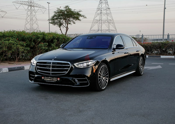 MERCEDES BENZ S500 2021-GCC-UNDER WARRANTY+SERVICE CONTRACT-FULLY LOADED-AMAZING CONDITION