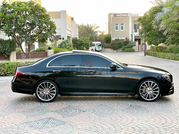 In brand new condition Merceds E300 // GCC specifications // full options TOP of the range//2017mode