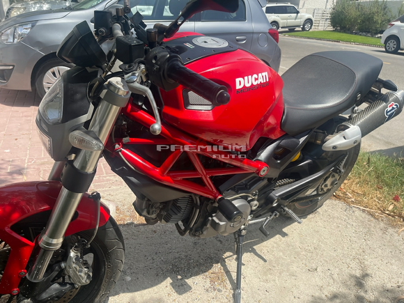 Ducati monster 796 2011