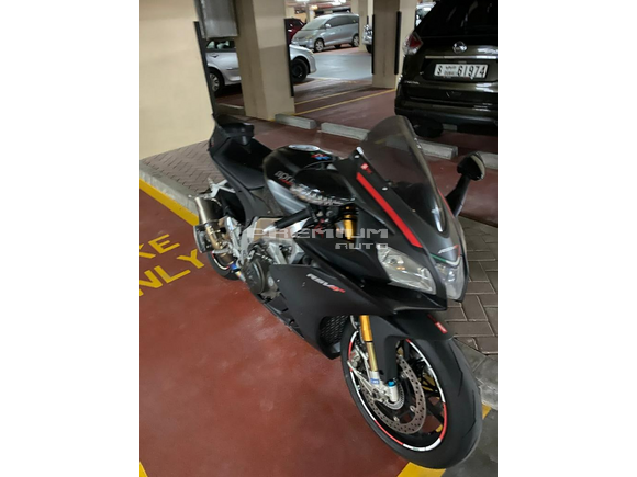 Aprillia RSV4