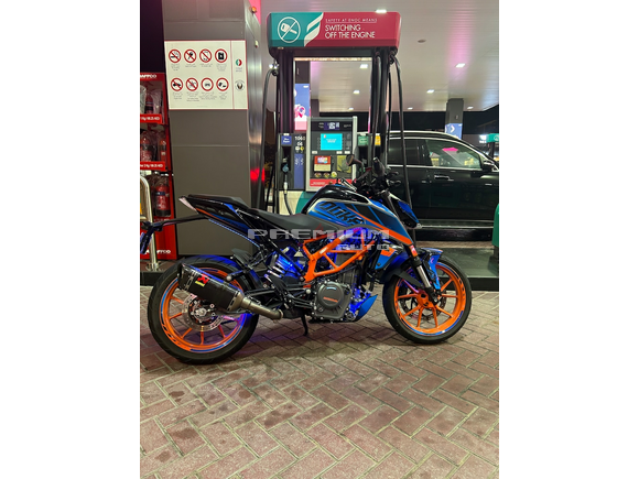 KTM Duke 390 for sale (with warranty)