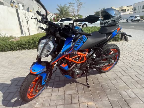 KTM Duke 390 for sale (with warranty)