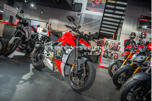 Our Pre - loved 2022 Ducati Streetfighter V4