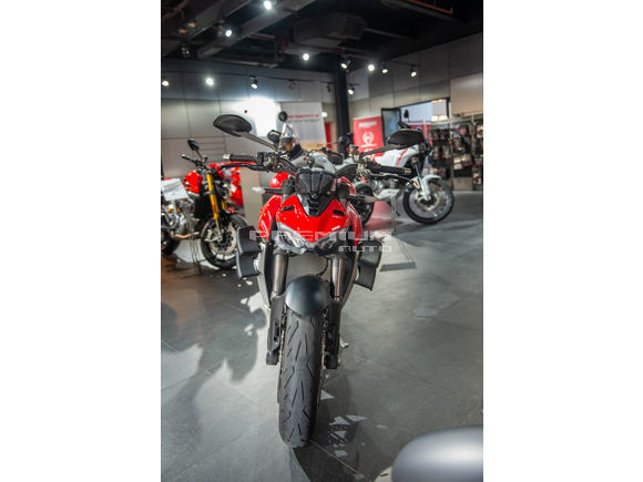 Our Pre - loved 2022 Ducati Streetfighter V4