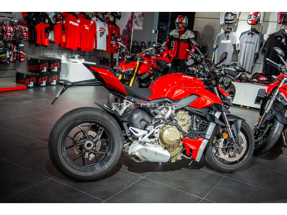 Our Pre - loved 2022 Ducati Streetfighter V4