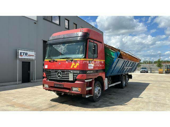 Mercedes-Benz - Actros 2540 (V6 / 8 TYRES / 6X2 / BIG AXLE / MANU - Самосвал