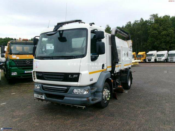 DAF - LF 55.220 4x2 Scarab sweeper - Самосвал