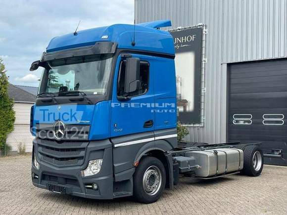 Mercedes-Benz - Actros ACTROS 1942LL. 2017. Chassic cabine. 650cm - Шасси