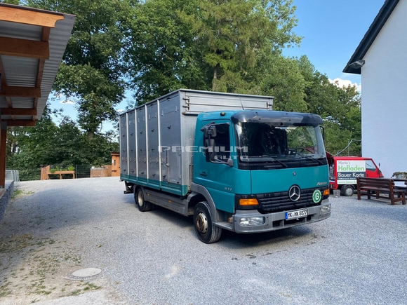 Mercedes-Benz - Viehtransporter 7,5t - Скотовоз