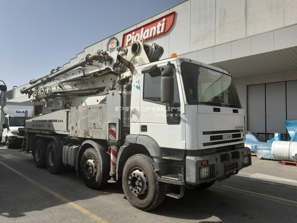 Iveco - Eurotrakker 410E44 - Бетононасос