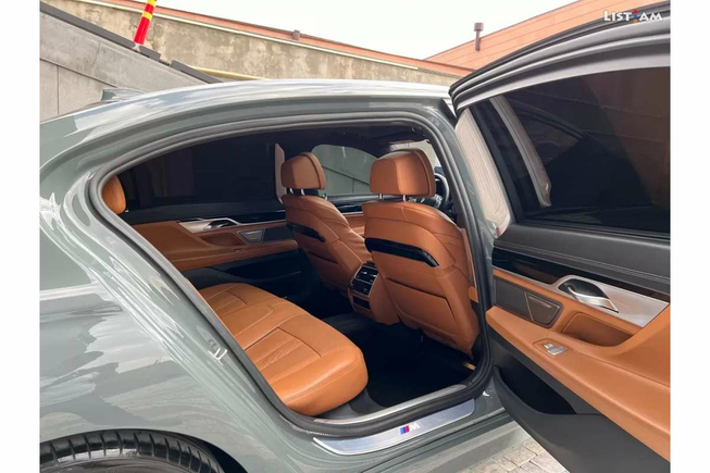 BMW 7 Series, 4.4 л., 2018 г.