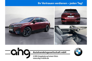 BMW iX xDrive40 AHK Sportpaket ParkingAssistantProf