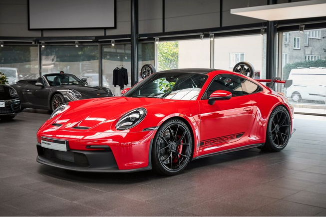 Porsche 992 GT3 - ClubSport Package / Carbon Roof /