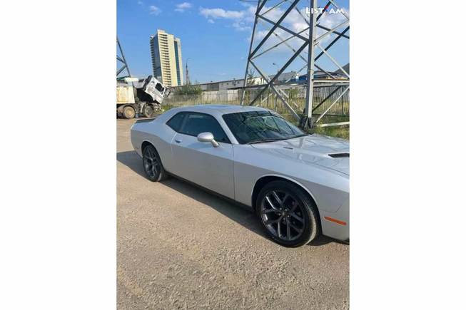 Dodge Challenger купе, 3.6 л., 2020 г.