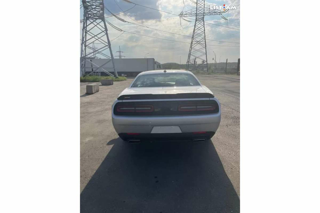 Dodge Challenger купе, 3.6 л., 2020 г.