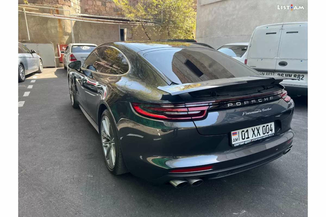 Porsche Panamera, 4.0 л., полный привод, 2018 г.