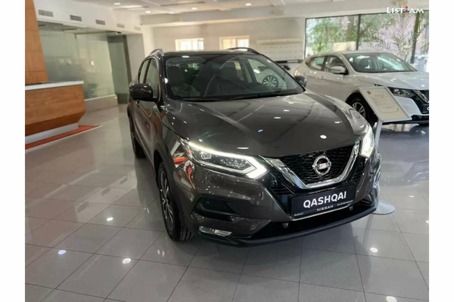 Nissan Qashqai, 2.0 л., полный привод, 2022 г., почти новый