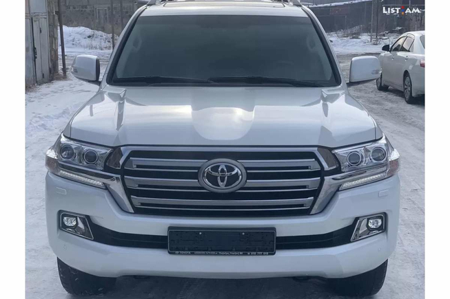 Toyota Land Cruiser, 4.6 л., полный привод, 2018 г.