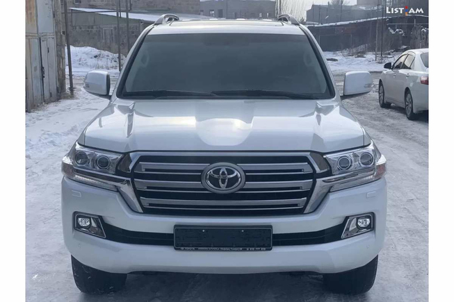 Toyota Land Cruiser, 4.6 л., полный привод, 2018 г.