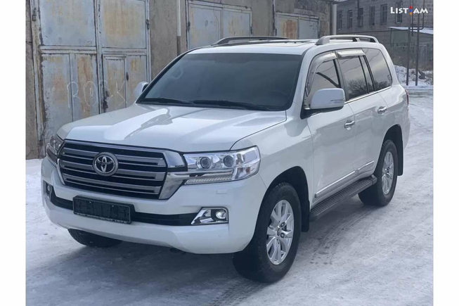 Toyota Land Cruiser, 4.6 л., полный привод, 2018 г.