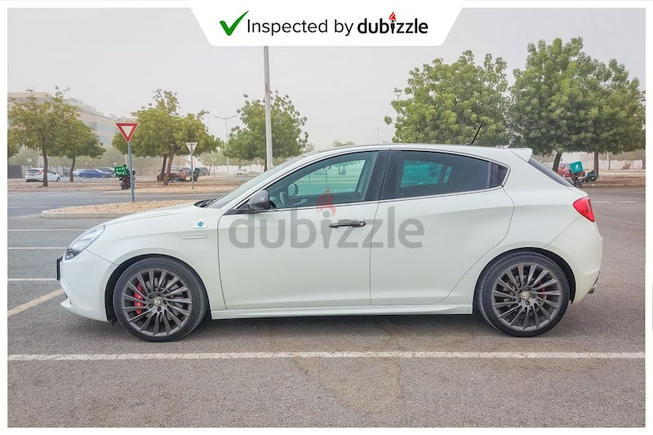 AED917/month | 2015 Alfa Romeo Giulietta Quadrifoglio 1.8L | GCC Specifications | Ref#27609