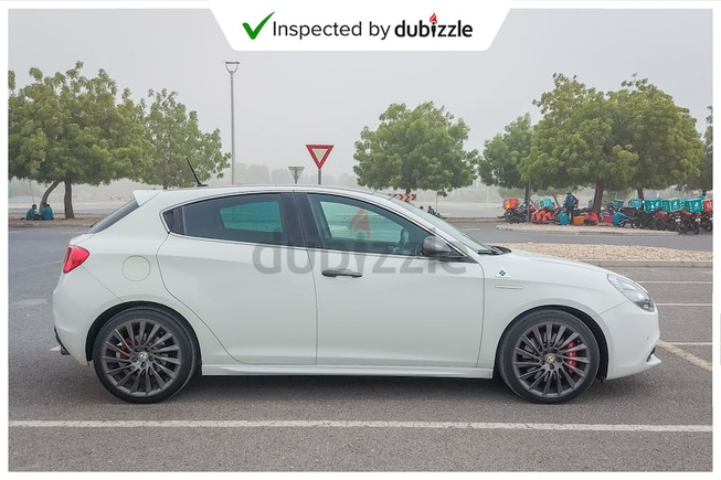 AED917/month | 2015 Alfa Romeo Giulietta Quadrifoglio 1.8L | GCC Specifications | Ref#27609