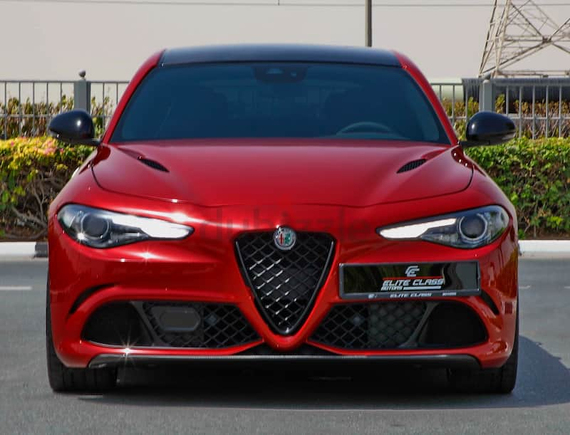 ALFA ROMEO GIULIA 2019-GCC-AGENCY MAINTAIN-VERY LOW 18K KM-FULL LOADED-ORIGINAL PAINT