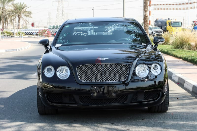 BENTLEY FLYING SPUR // FRESH JAPAN IMPORTED // LOW MILEAGE