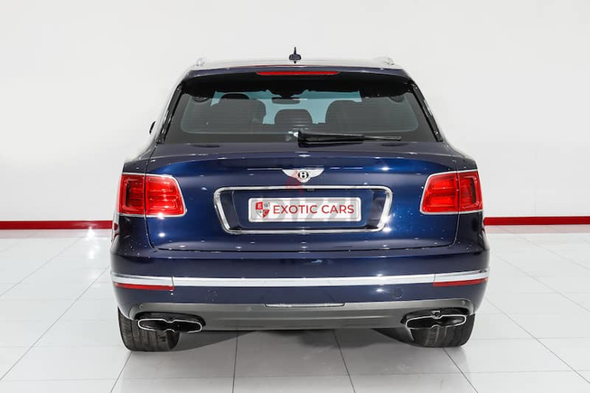 WARRANTY AVAILABLE || Bentley Bentayga V8 2019 Blue-Red 36,000 KM