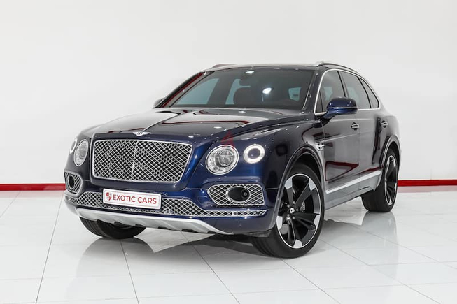 WARRANTY AVAILABLE || Bentley Bentayga V8 2019 Blue-Red 36,000 KM