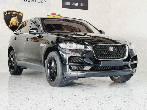 AED 2070 /MONTH - JAGUAR F-PACE 25T - 2018 - GCC - UNDER WARRANTY - IMMACULATE CONDITION