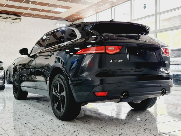 AED 2070 /MONTH - JAGUAR F-PACE 25T - 2018 - GCC - UNDER WARRANTY - IMMACULATE CONDITION