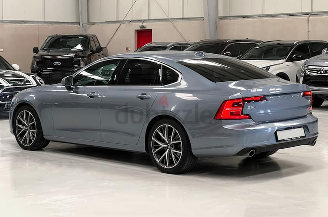 2018 Volvo S90 T6 Momentum 2.0L | Under Warranty