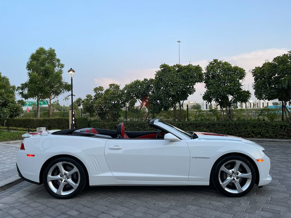 CHEVROLET CAMARO SS V8 6.2 CONVERTIBLE LOW MILEAGE CLEAN TITLE LIKE NEW