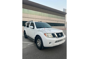2011 NISSAN PATHFINDER - 7 SEATER - GCC SPECS - SINGLE EXPAT OWNED -