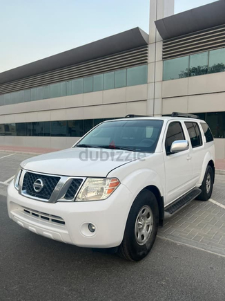 2011 NISSAN PATHFINDER - 7 SEATER - GCC SPECS - SINGLE EXPAT OWNED -