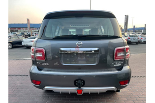 Nissan patrol 2018 (GCC) LE Titanium V8- big Engine Free Accident Very well Maintained single Owner