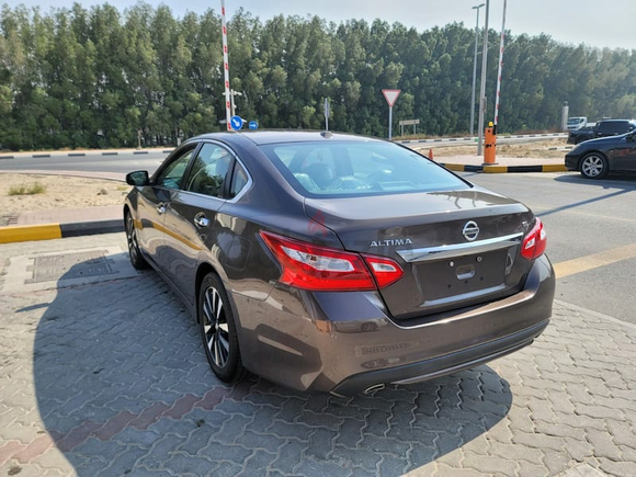 2017 !! | ** Nissan Altima **| ** Full option SL ** | Metallic Brown Color