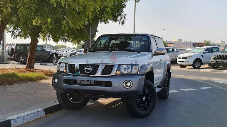 Nissan Patrol Super Safari 4.8L V6 Agency Warranty Full Service History GCC